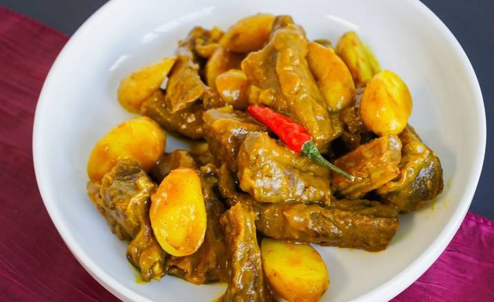 Curry Canadian AAA Beef Brisket in Hong Kong Style / 香馥咖喱牛腩 (1 lb)